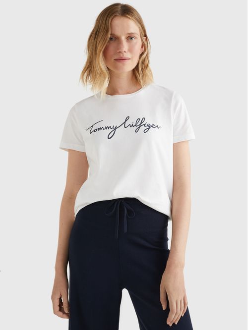 REMERA CON LOGO ESTAMPADO REGULAR FIT