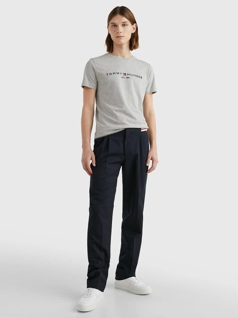 REMERA CON LOGO BORDADO SLIM FIT