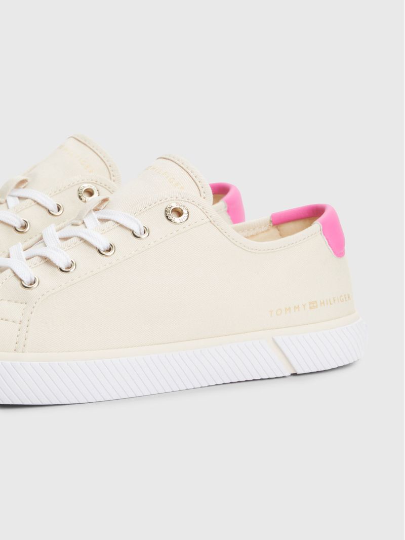Zapatillas-essential-con-logo