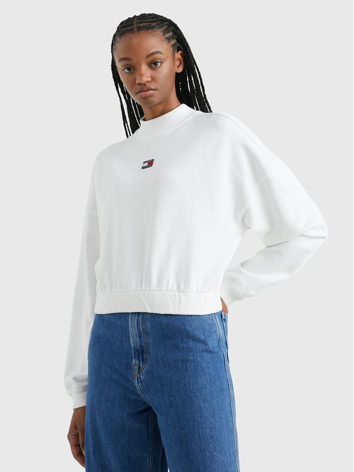 Buzo cropped con escudo