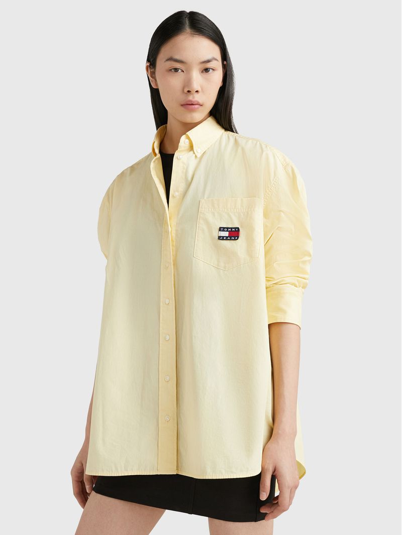 Camisa-oversize-con-parche