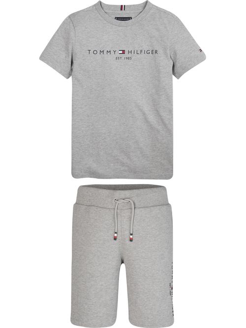 Conjunto Essential de remera y pantalón