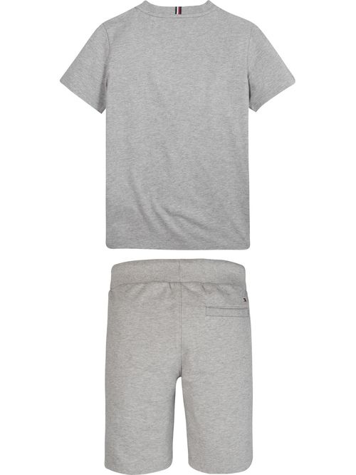 Conjunto Essential de remera y pantalón