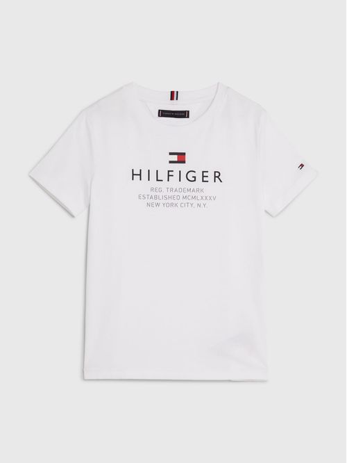 Remera con logo