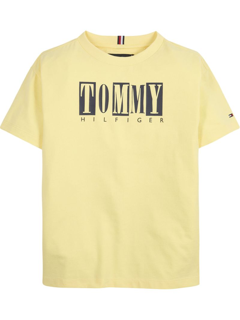 Remera-con-multiples-logos