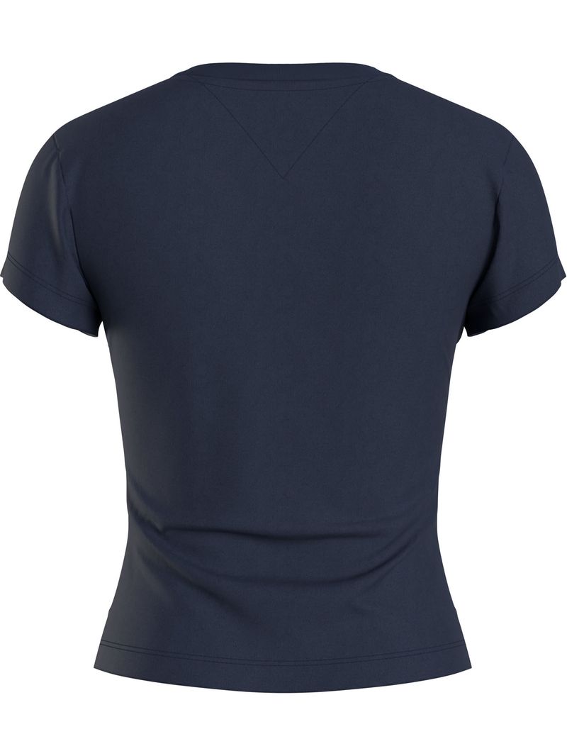 Remera-Essential-ajustada-con-logo