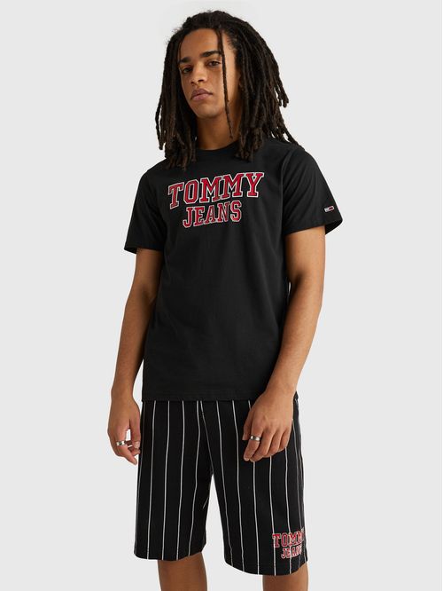 Remera con logo TJ estampado