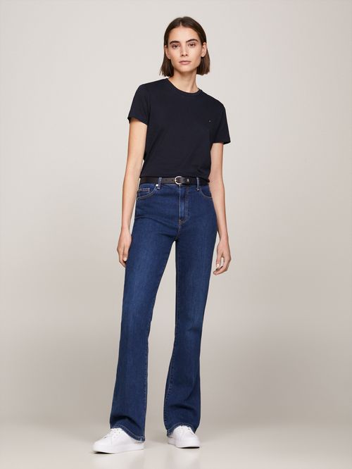 Remera básica cuello redondo slim fit