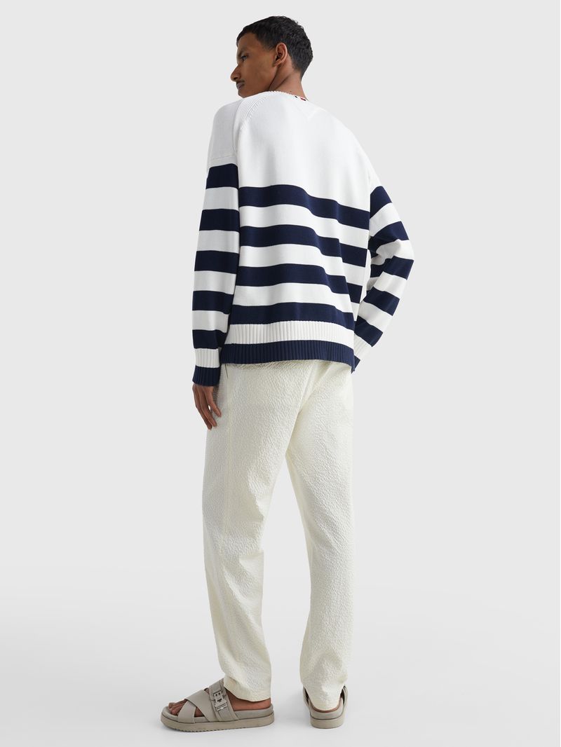 Sweater-oversize-de-rayas-marineras