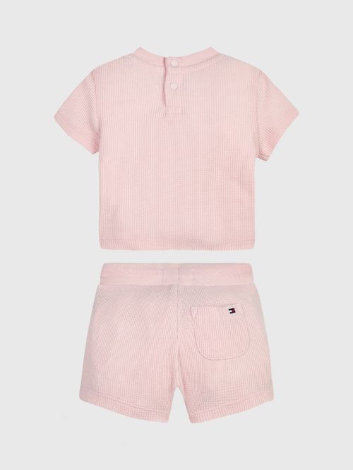 Conjunto de remera y shorts gofrados