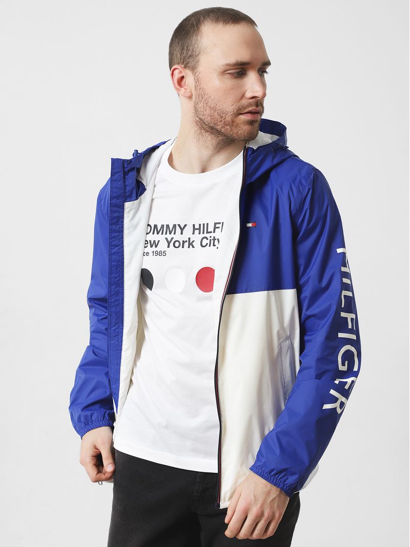 Campera-con-capucha