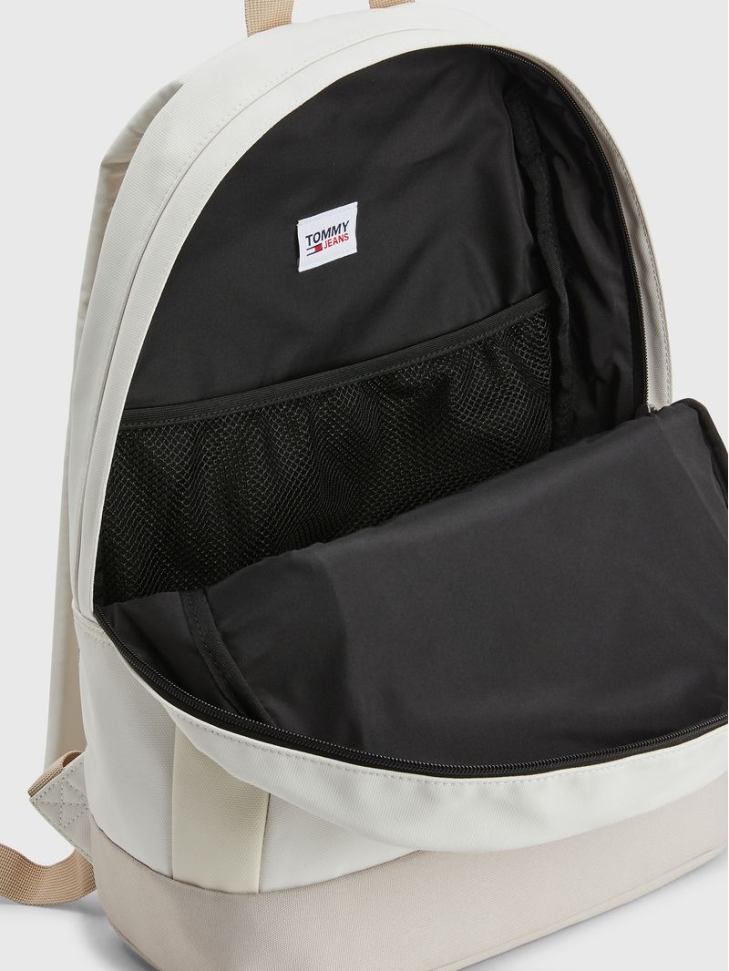 Mochila-con-parche