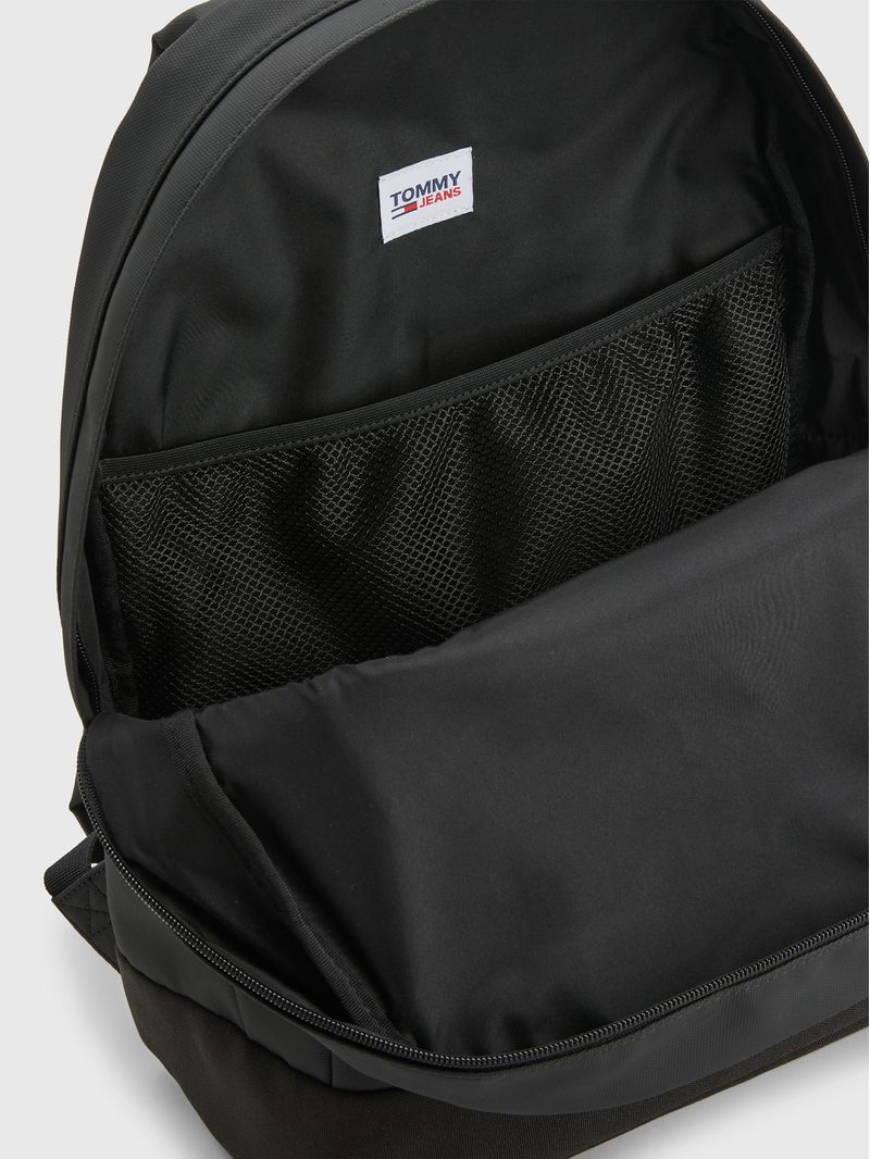 Mochila-con-parche