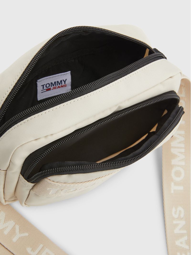 Cartera-Essential-con-inscripcion-