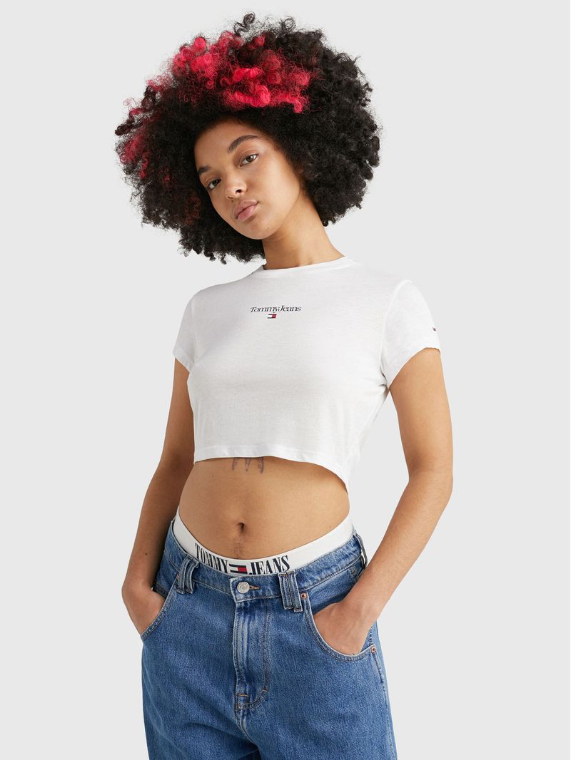 Remera-Essential-de-corte-cropped-con-logo