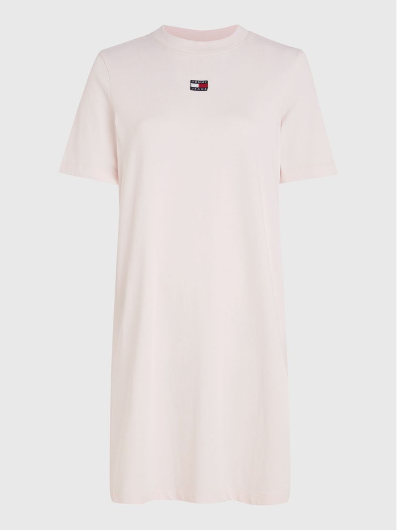 Vestido-con-logo-de-parche