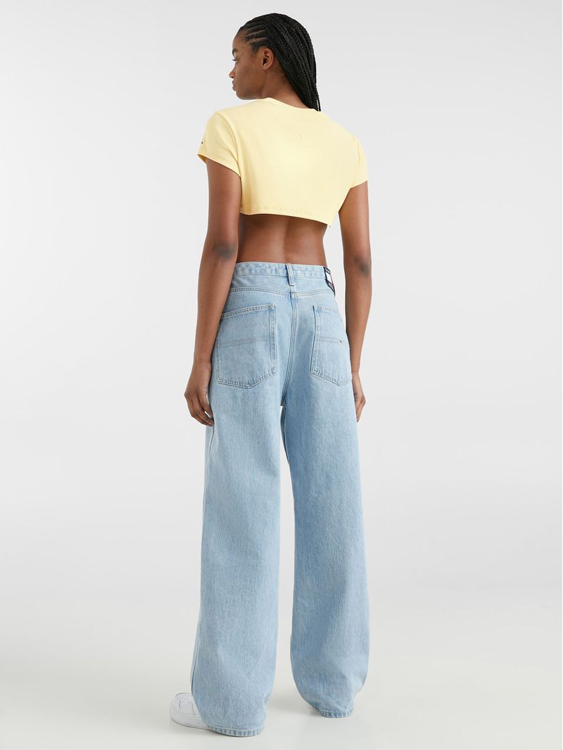 Remera-supercropped-con-logo-invertido