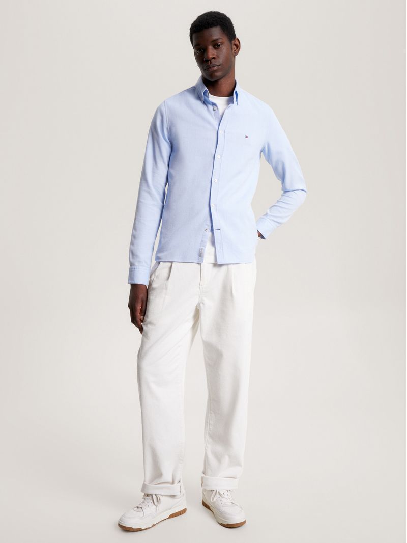 Camisa-de-tejido-dobby-peinado-con-corte-slim