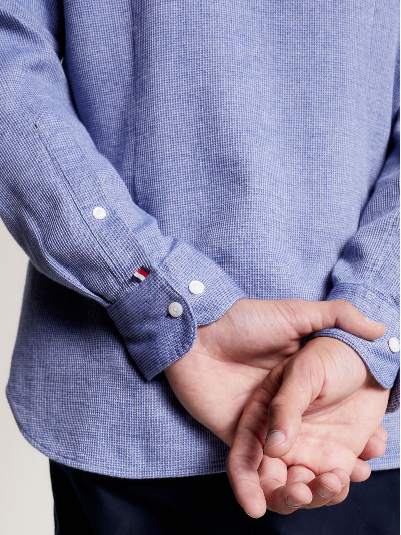 Camisa-de-tejido-dobby-peinado-con-corte-slim