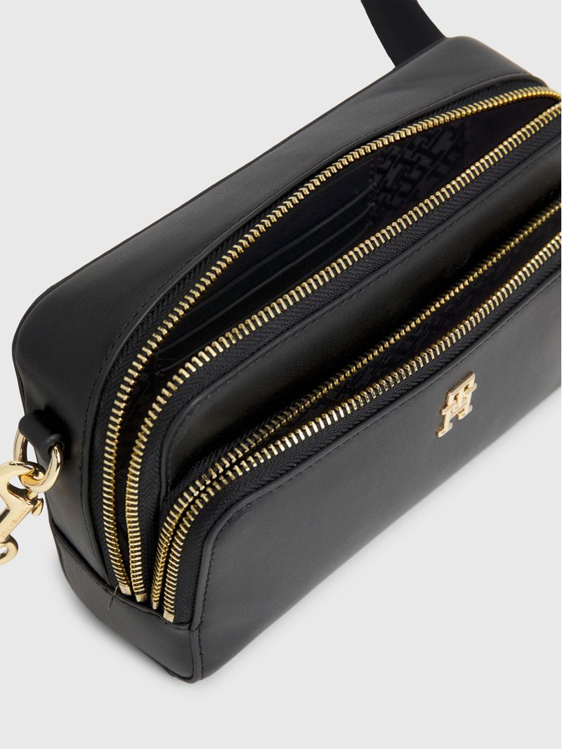 Cartera-Iconic-con-monograma