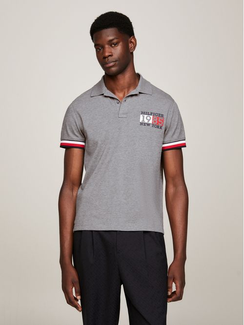 Chomba ribeteada de corte slim con logo
