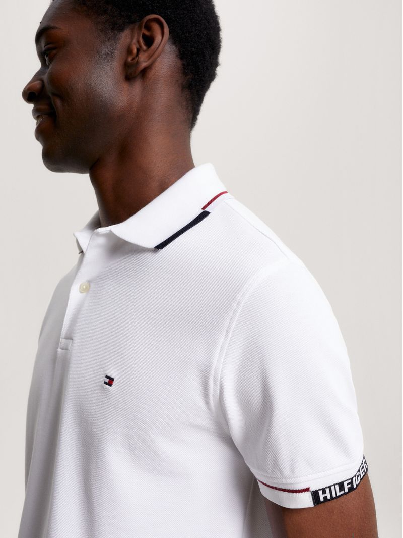 Chomba-ribeteada-de-corte-slim-con-logo
