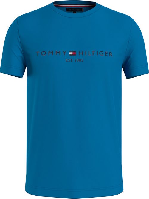 Remera con logo bordado