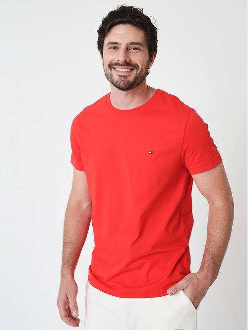 Remera básica  cuello redondo slim fit
