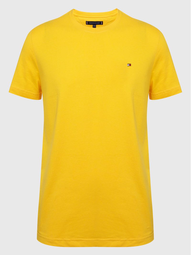 Remera-essential-con-logo
