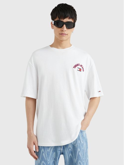 Remera Modern Prep con logos TJ bordados oversize