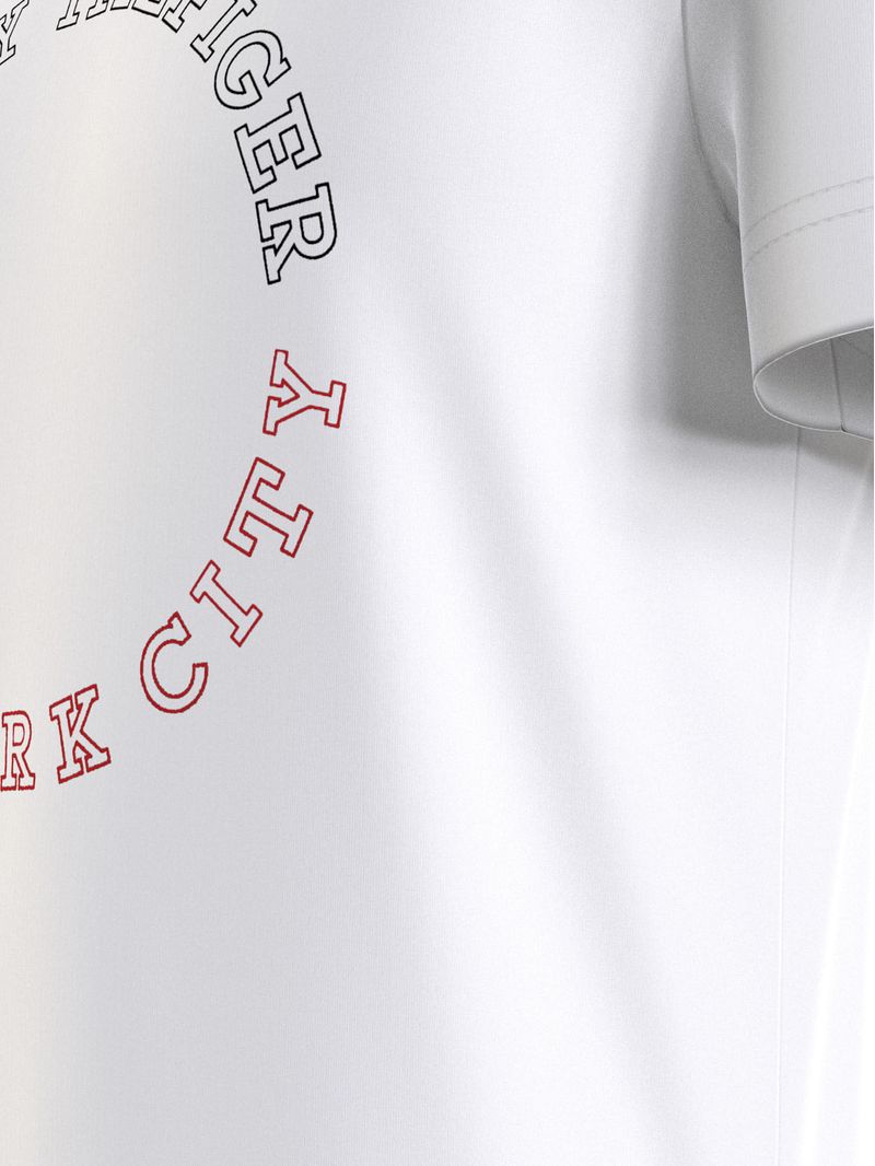 Remera-de-corte-slim-con-monotipo