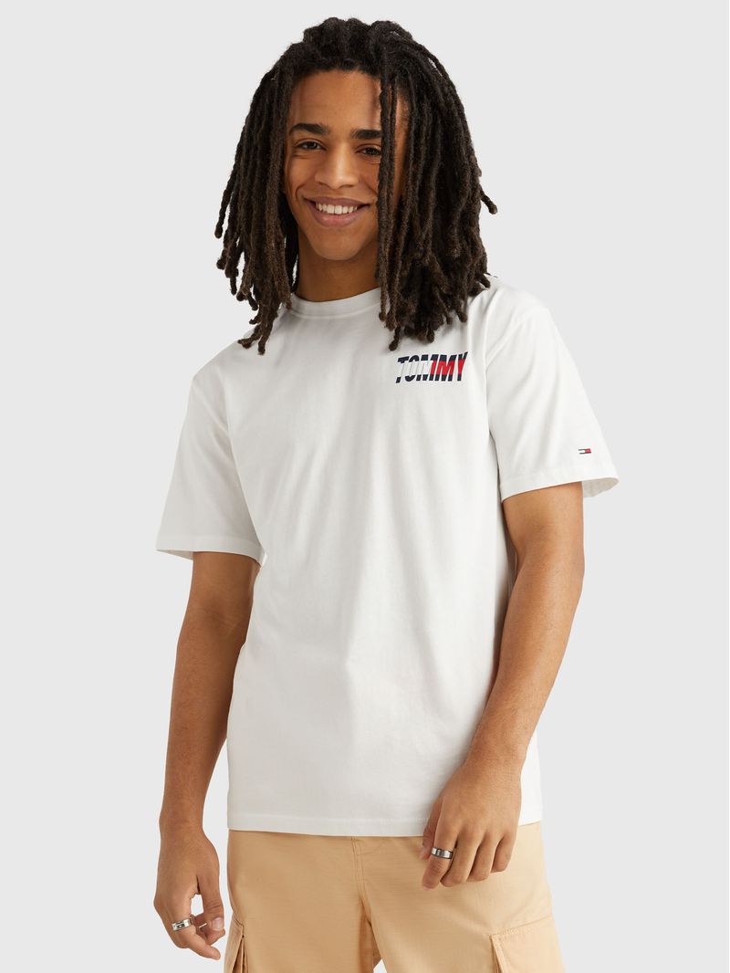 Remera-essential-con-logo