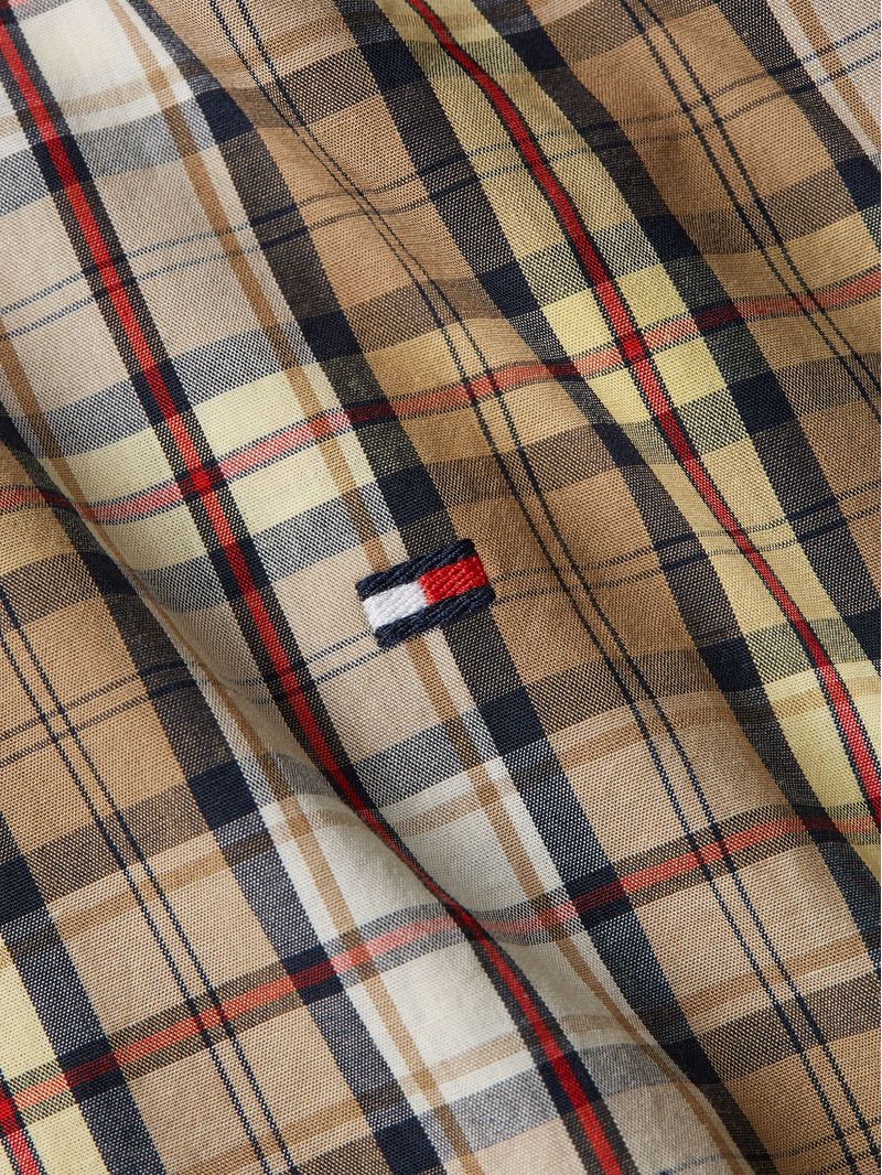 Camisa-de-cuadros-con-logo