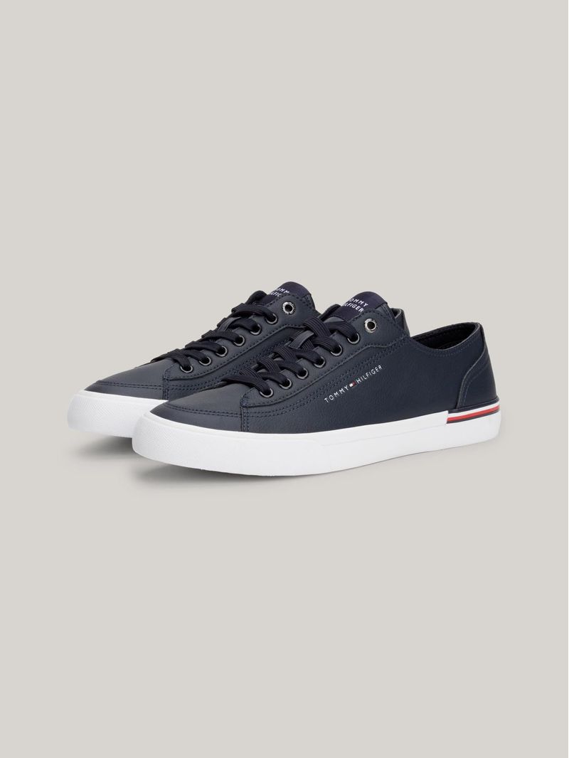 Zapatillas-con-ribete-distintivo