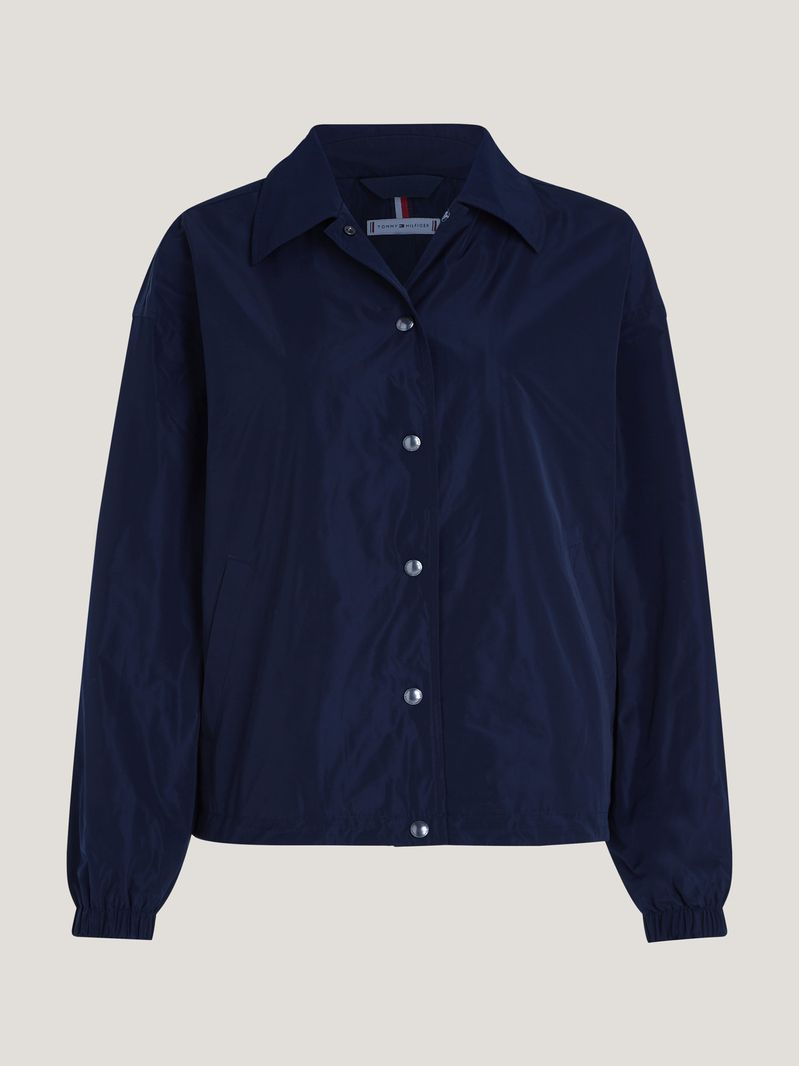 Campera-universitaria-con-logo-trasero