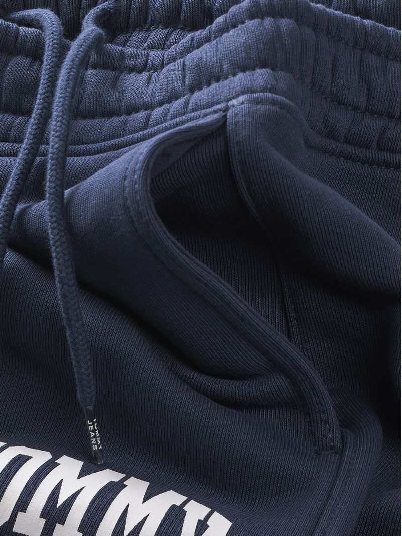 Pantalon-deportivo-con-corte-relaxed