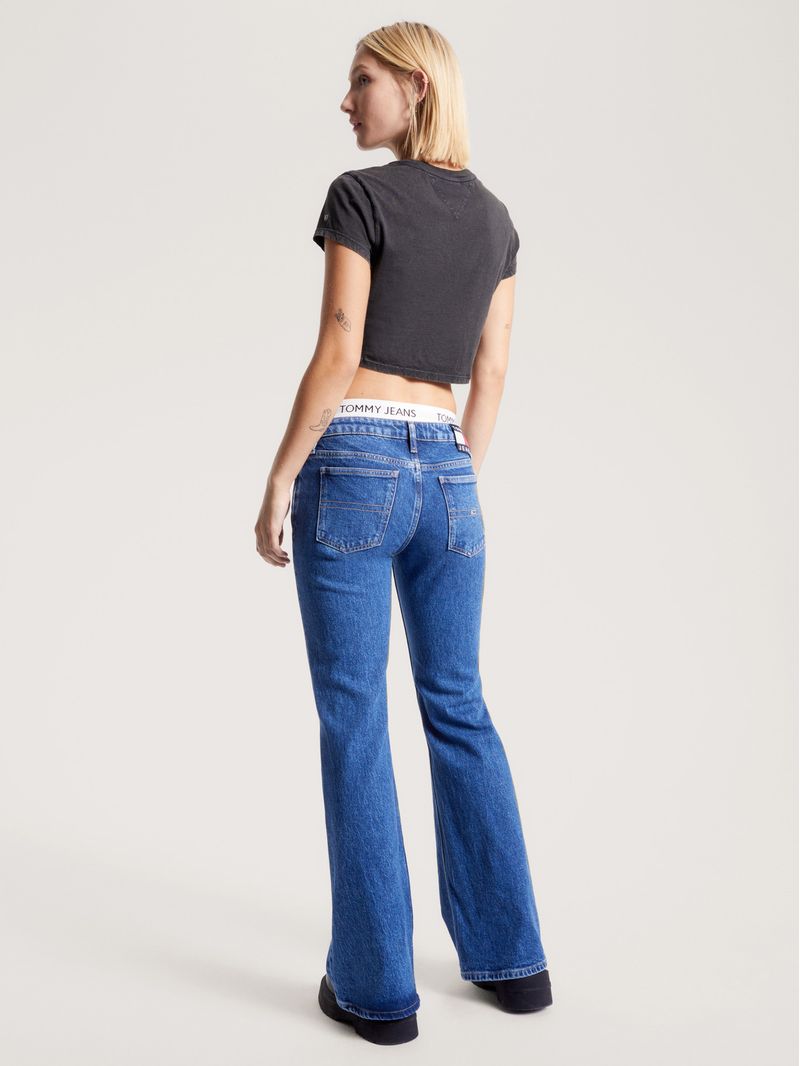 Remera-universitaria-de-corte-cropped