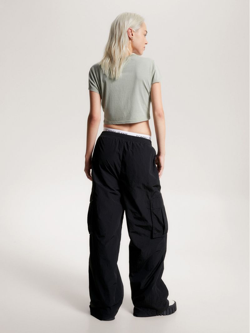 Remera-universitaria-de-corte-cropped