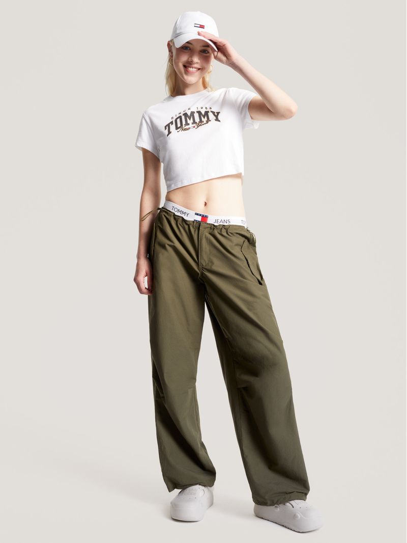 Remera-universitaria-de-corte-cropped