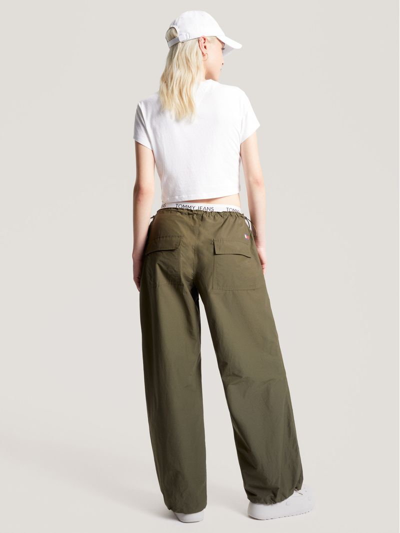 Remera-universitaria-de-corte-cropped