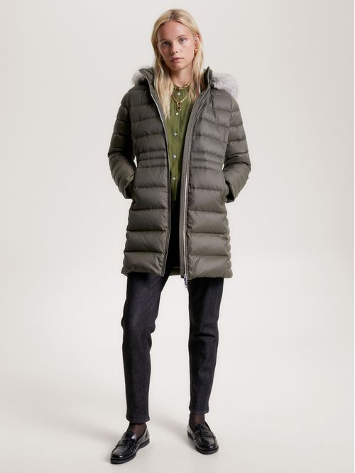 Campera con relleno de pluma y capucha