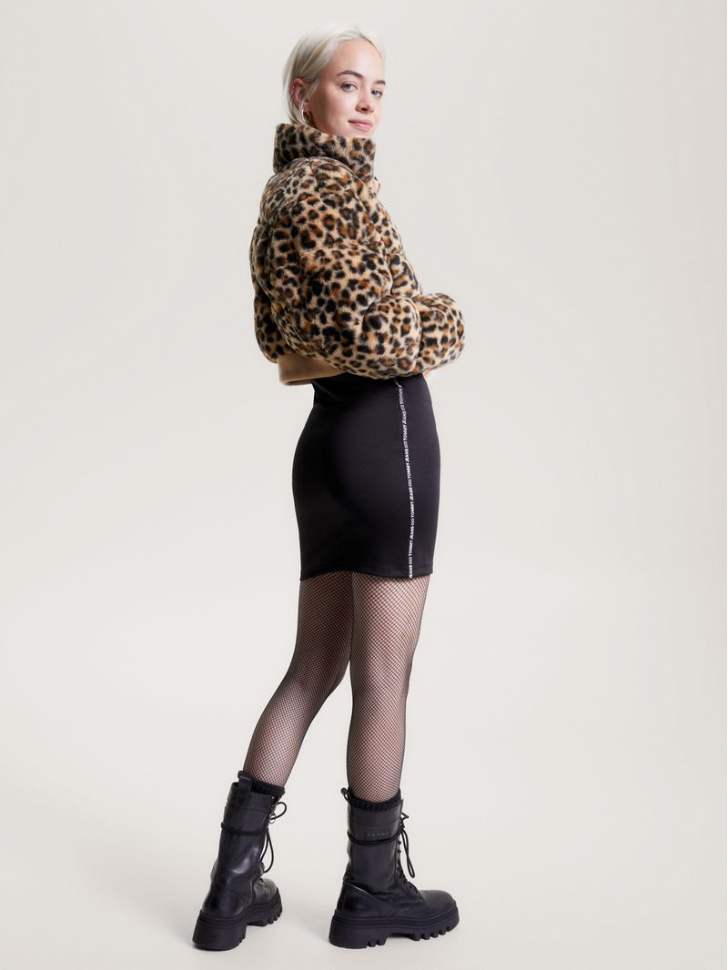Campera-cropped-con-logo-