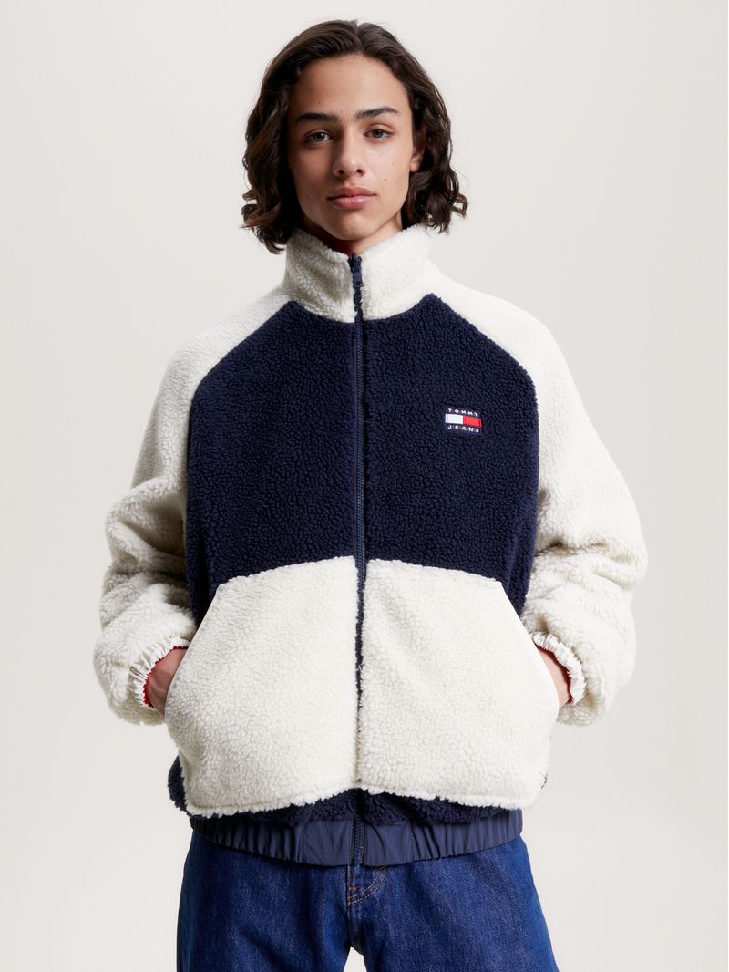Campera-de-peluche-amplia-y-reversible