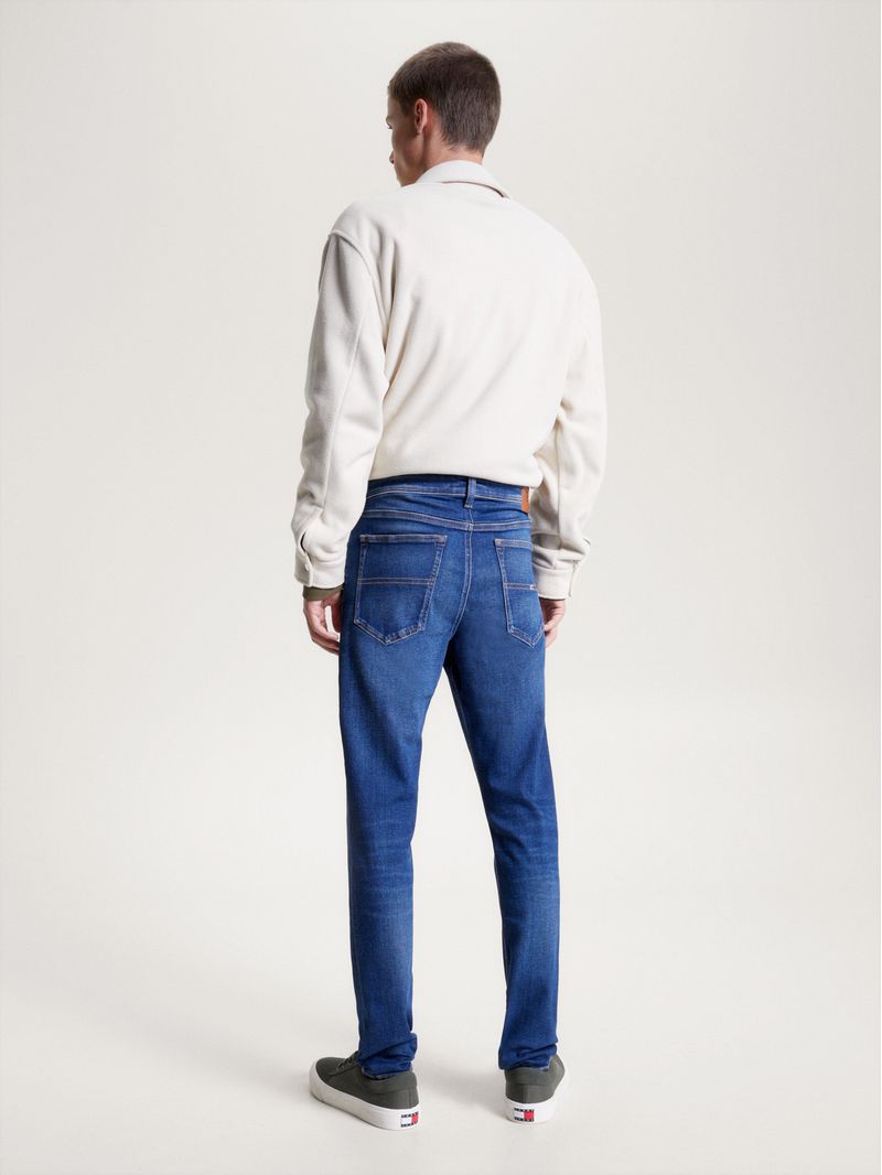 Jean-Simon-de-corte-skinny-e-desteñidos