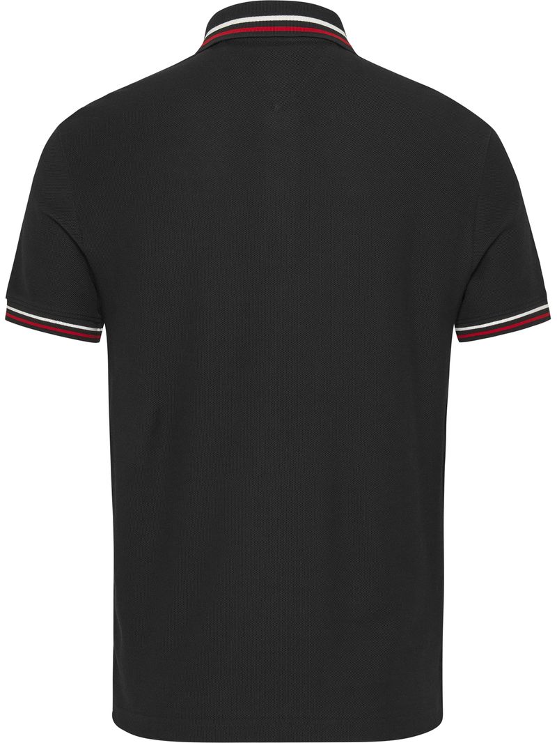 Polo-de-corte-clasico-con-logo-bordado