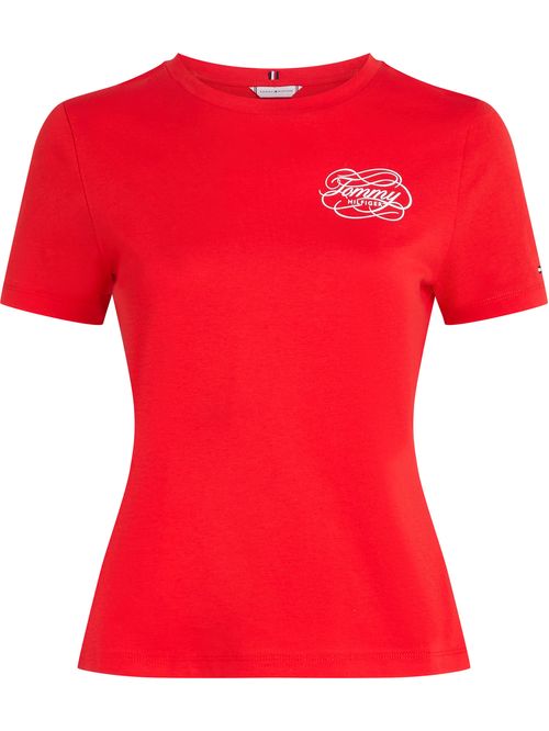 Remera con inscripción en el pecho