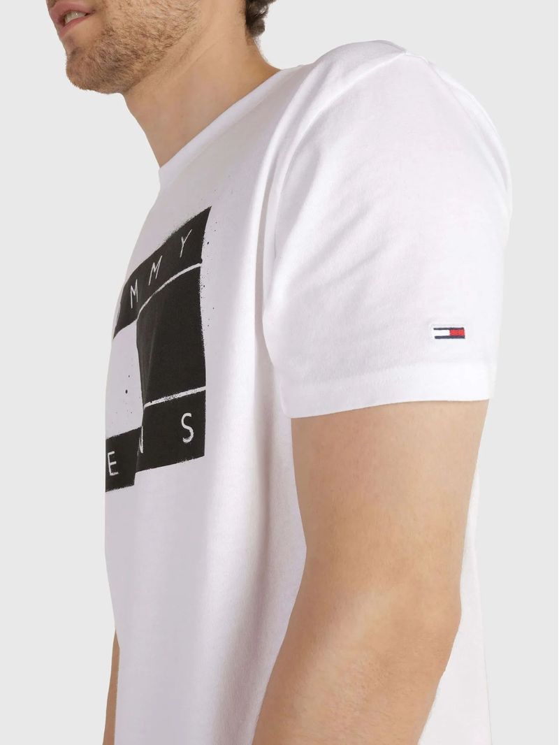 Remera-con-logo-impreso
