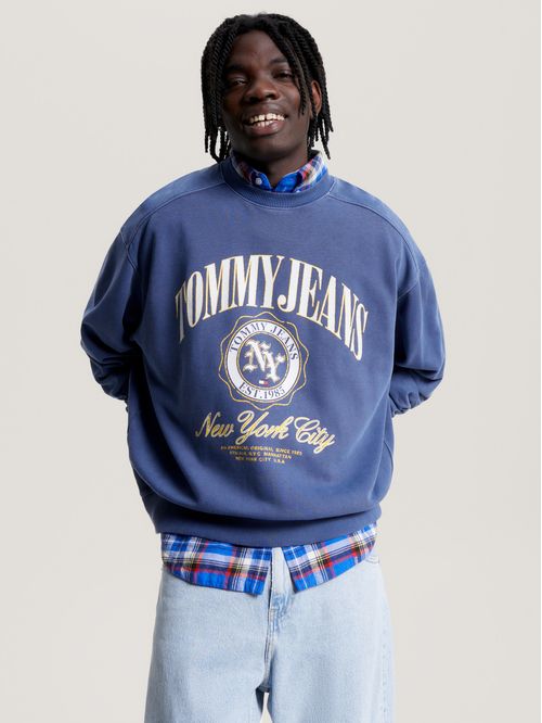 Buzo varsity con logo gráfico