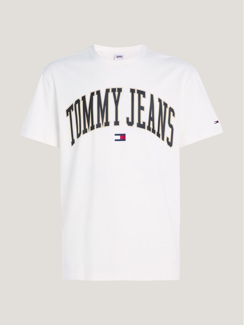Remera-con-logo-grafico-en-el-pecho
