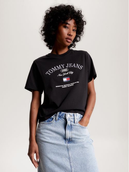 Remera de corte clásico con logo
